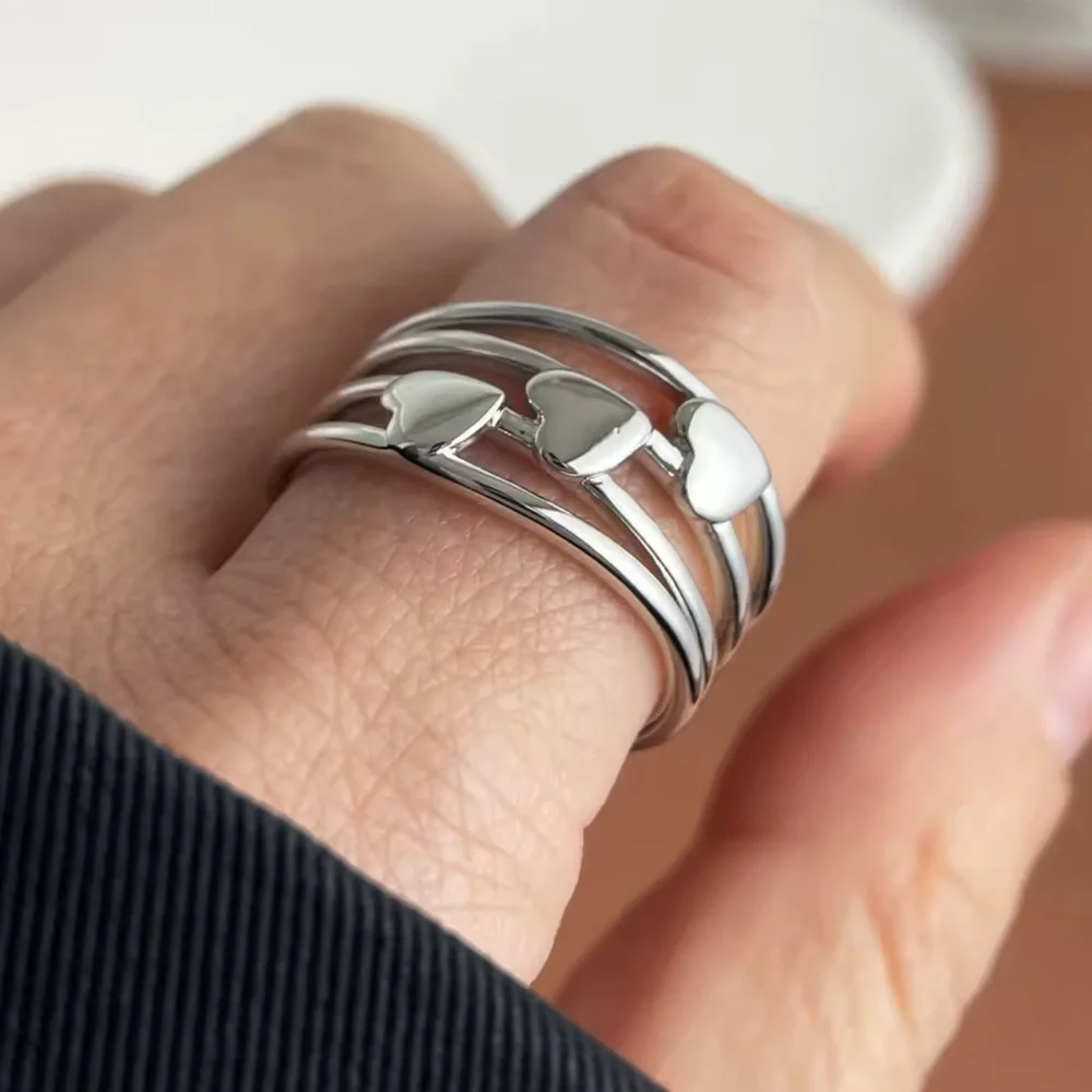 ⚜️ Elegant Silver Heart Ring
